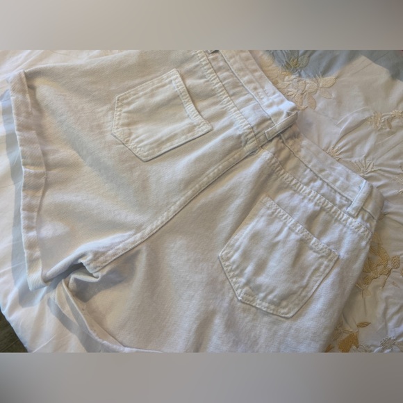 NWOT“JEANS” Sz-L Juniors/58 China- Cute Off White Jean Shorts-Soft Movable Cloth - Picture 11 of 15